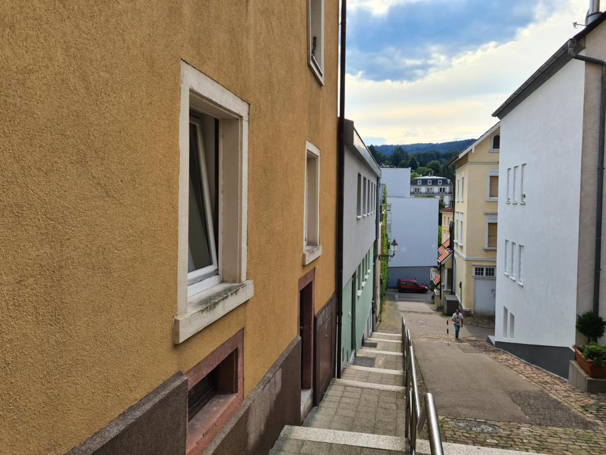 バーデン＝バーデンKamusアパートメント エクステリア 写真